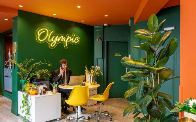 Hotel Olympic Paris Boulogne by Patrick Hayat