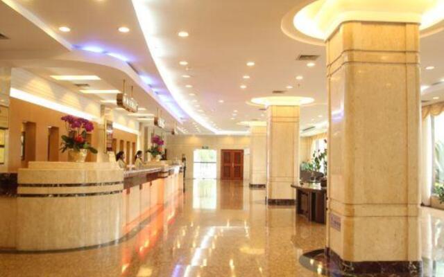 Jinghu Hotel