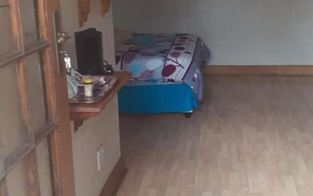 Spacious Double Room in Lovely Guesthouse