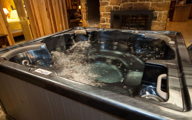 Log Cabin Lodge & Suites