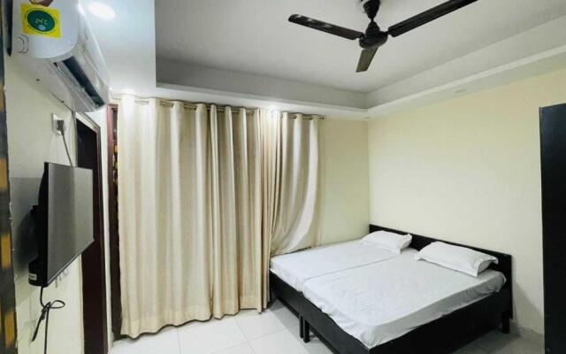 Oyo 92377 Rsk Crown Plaza