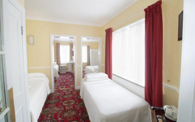 Balmoral House Hotel