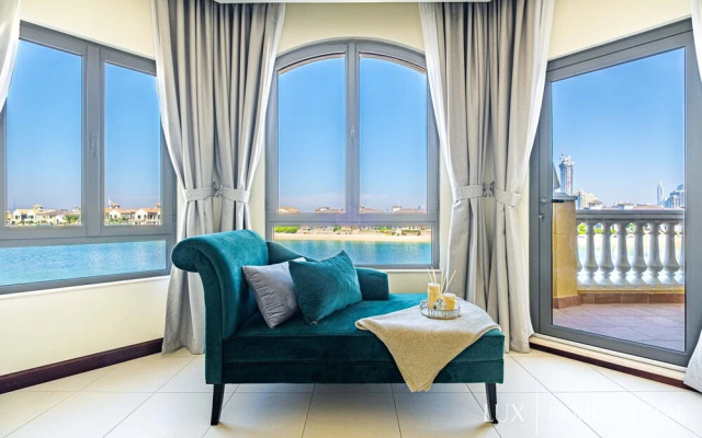 LUX Holiday Home - Frond E 1