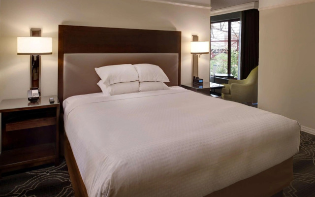 St. Louis Union Station Hotel, Curio Collection by Hilton