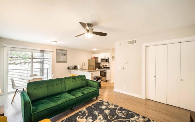 Stylish 1BR Near UT Mueller Evonify