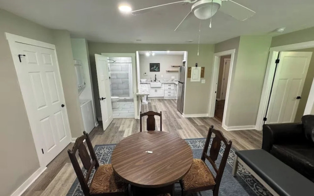 Pet-friendly 2BR Free Parking & Wi-fi