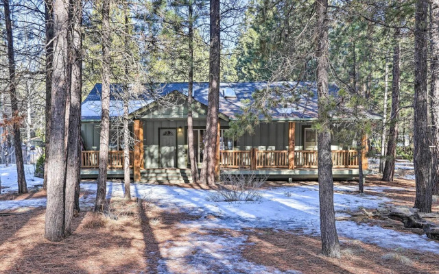 Woodsy Bend Vacation Rental - Pet Friendly!
