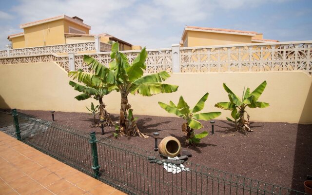 Lightbooking - Pool & Cool Caleta de Fuste