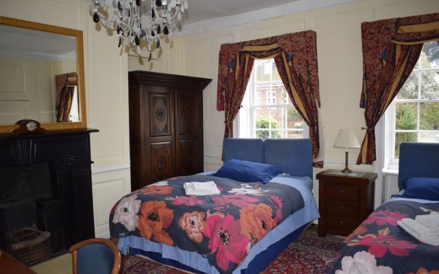 Harmondsworth Hall Guest House Heathrow