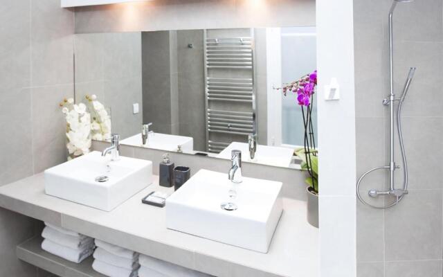 Luxury 2 Bedrooms Le Marais I by Livinparis