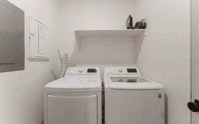 Surfside Escape 3 Bedroom Condo