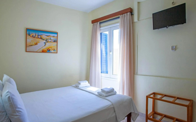 Lucia Hotel