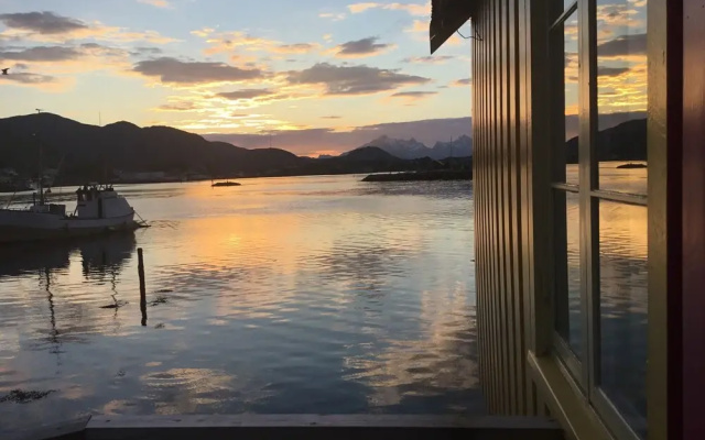 Lofoten Vandrerhjem Ballstad