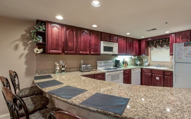 Roaring Romance - Two Bedroom Condo