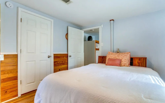 Pet-friendly Pensacola Home w/ Patio & Yard!