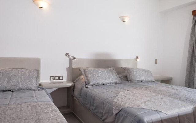 Avraki Rooms & Studios