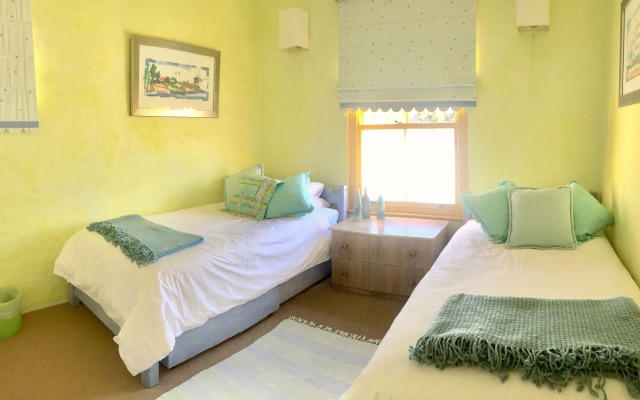 20 Akrotiri Santorini