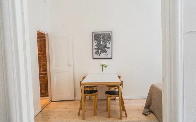 Roost Runeberginkatu