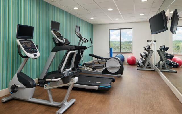 Holiday Inn Express & Suites Salem by IHG