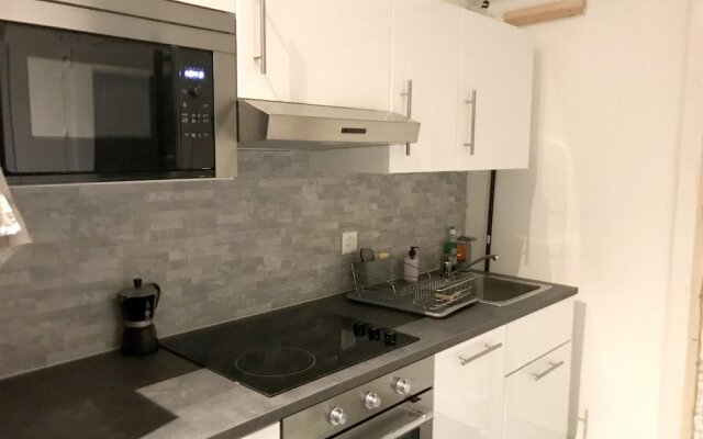 Studio in Neuchâtel, With Terrace and Wifi