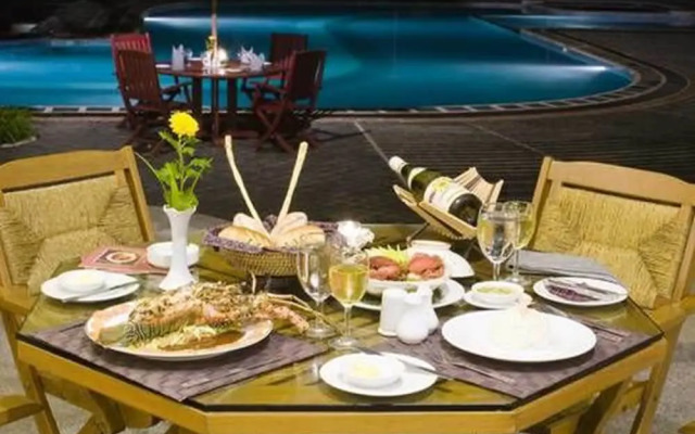 Sunny Paradise Resort