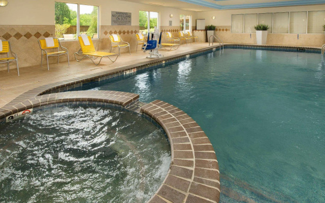 Fairfield Inn & Suites by Marriott Marshall