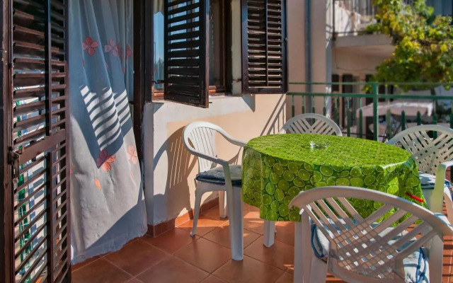 Apartment Dinono