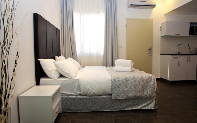 Geula Suites