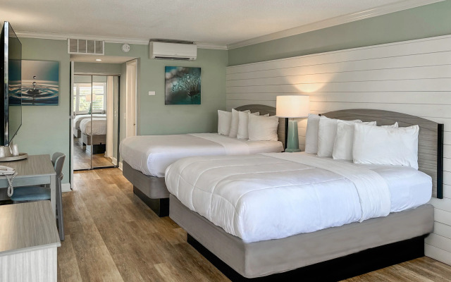 Thunderbird Beach Resort