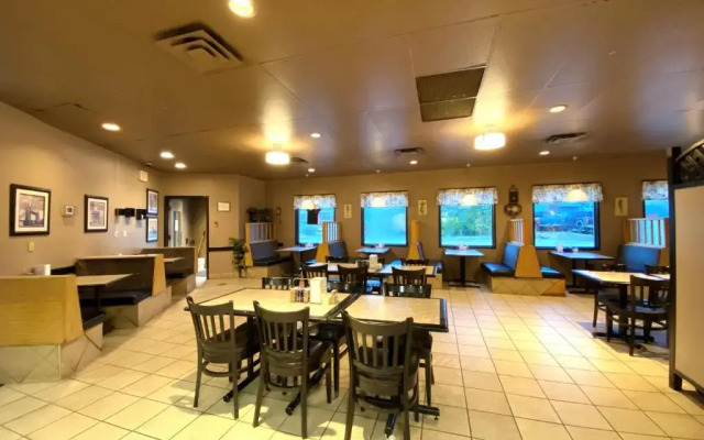 Beaverlodge Motor Inn