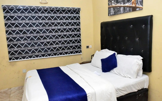Stunning 3 Bedroom Apartments,Lekki Phase 2 & Hotels in Awoyaya