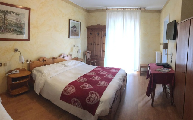 Hotel Meublé Villa Neve