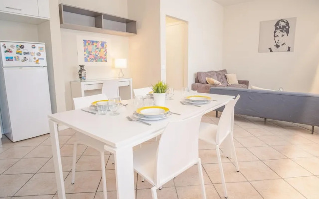 Sweet Lake Apartment - Italian Homing