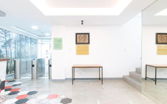 RedDoorz Plus @ 1318 Residences