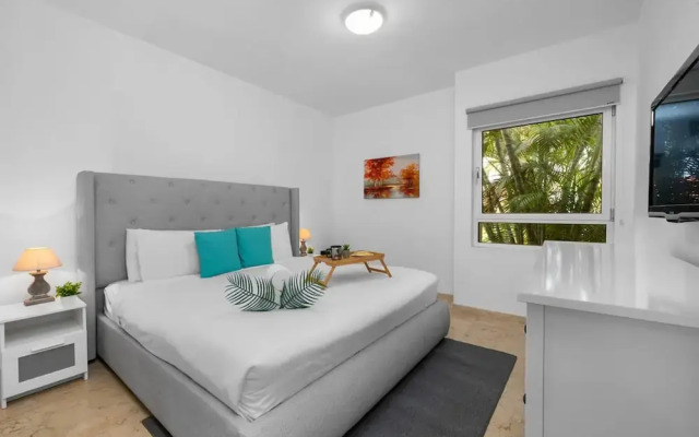 Charming 1br1ba Condo in Great Location With Pool