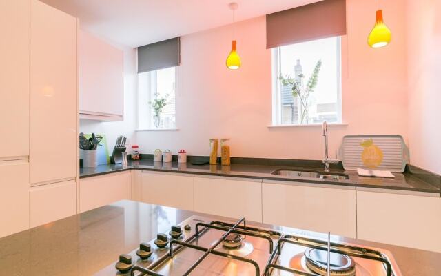 New Stylish 2 Bedroom Flat With Balcony Shoreditch