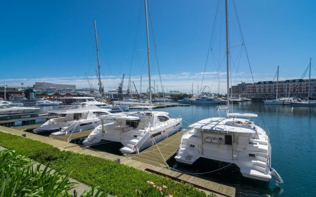 Mountain Marina Luxury Apartments