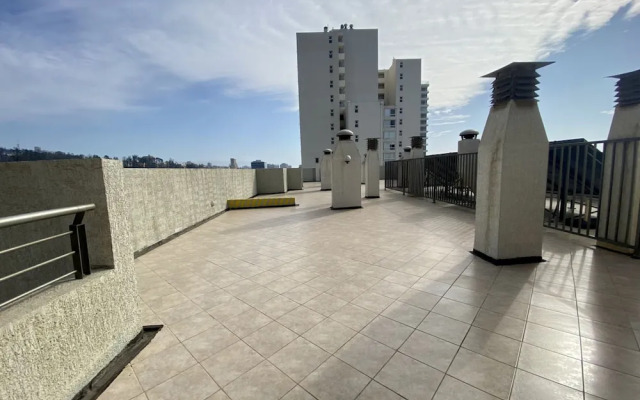 Urban Yard Bus Terminal Home Office Pool Wifi