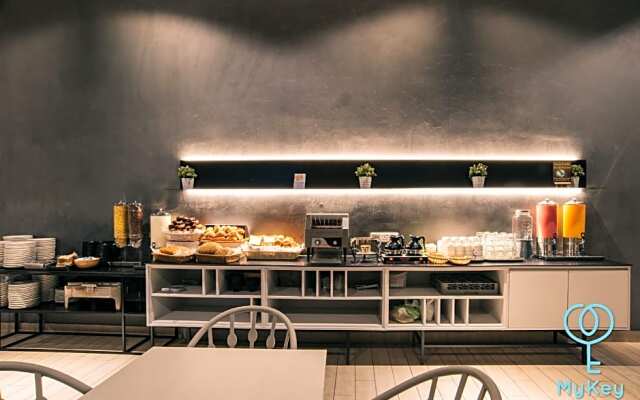 Expressionz Professional Suites by MyKey