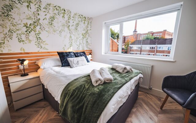 Luxurious 3-Bedroom Oasis Manchester