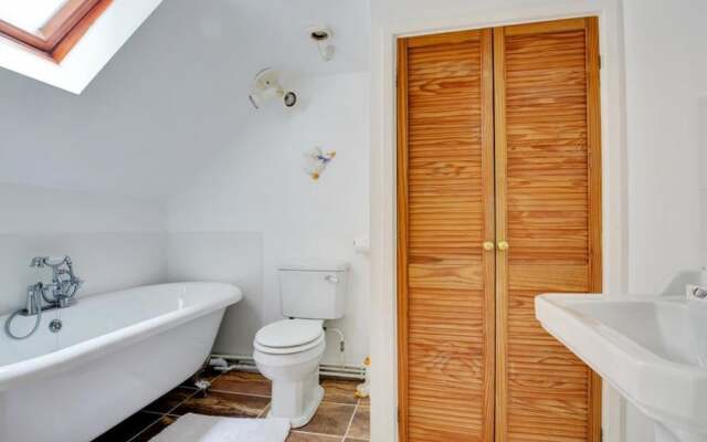 Modern Holiday Home in Saundersfoot With Garden