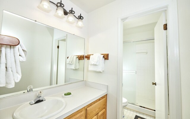 St. Anton Wooded View 2-bedroom Condos w/ Ski Lockers