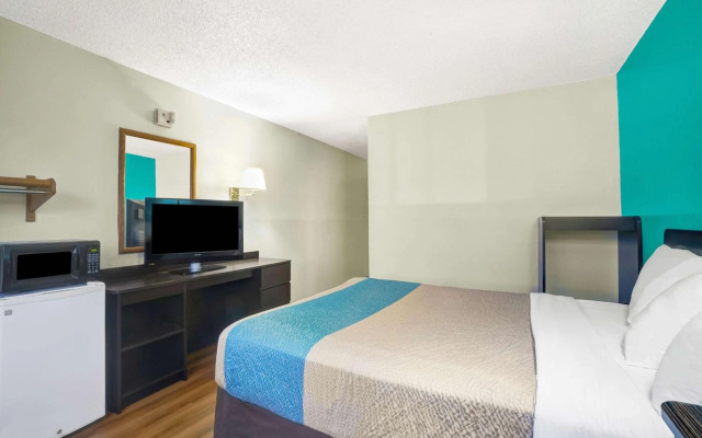 Motel 6 Montoursville, PA - Williamsport