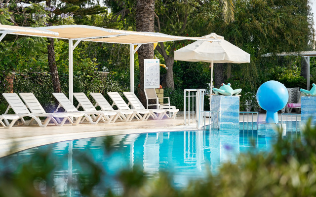 Seaden Corolla Hotel