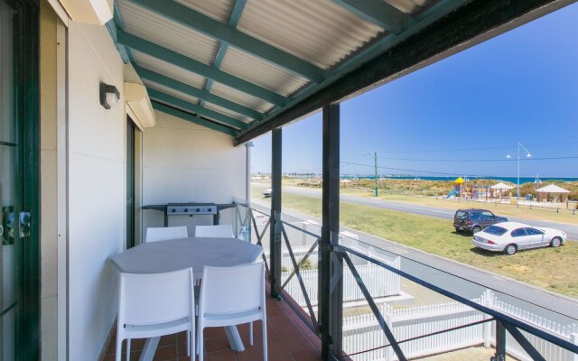 Beach Rd Villas by Rockingham Apartments