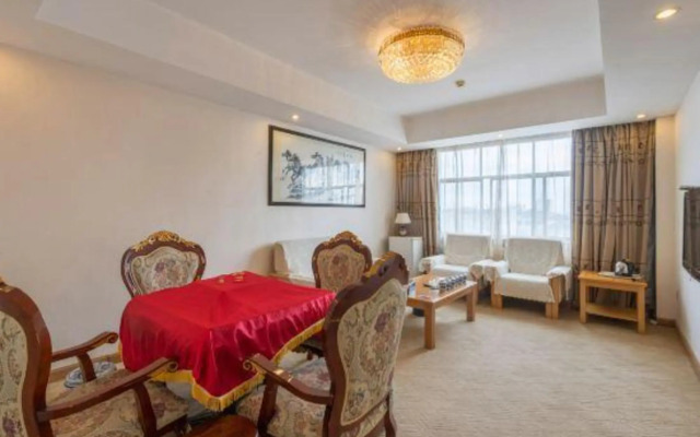 Huang Longshun Hotel