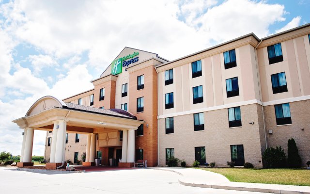 Holiday Inn Express and Suites Urbandale, an IHG Hotel