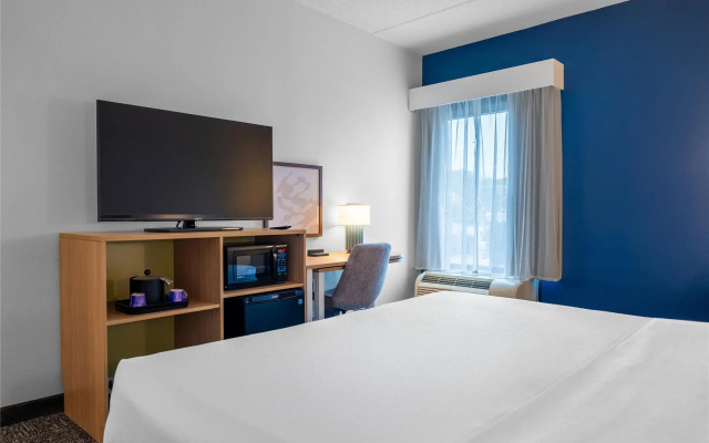 Spark by Hilton Atlanta Kennesaw Town Center