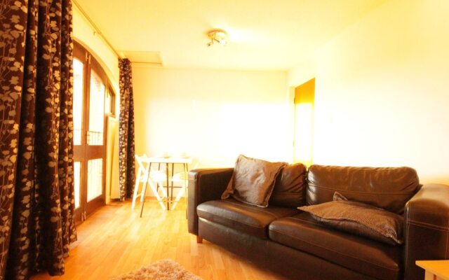 Marina Humber View Apartment