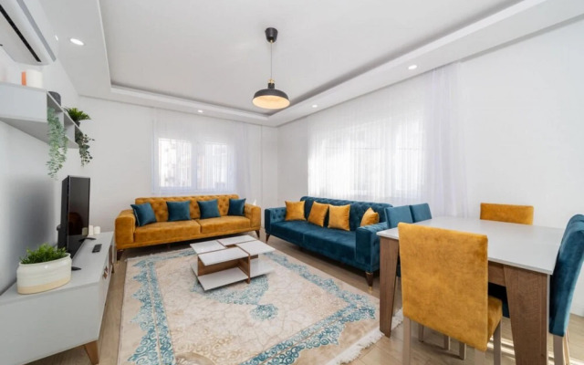 Central Flat Near Popular Attractions in Muratpasa
